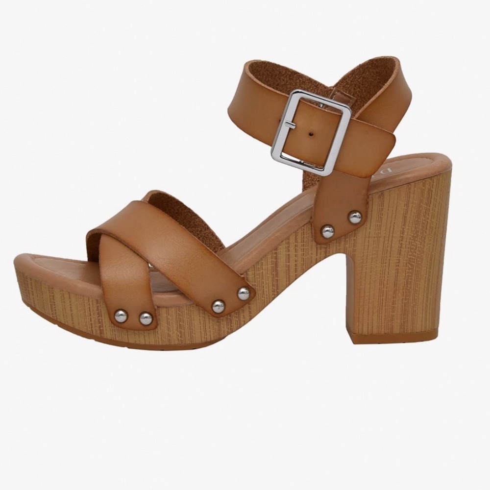 Dunes Sayer Tan Leather Platform Wooden Studded Heels Sandals Women's Size 6.5